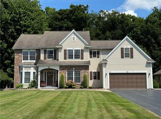 334 Cherry Creek Ln, Rochester, NY 14626