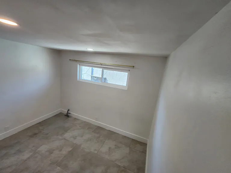 2425 Daley St #C — Photo 2