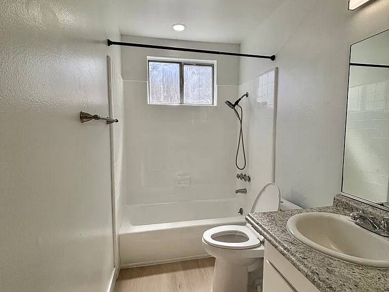 1808 Spreckels Ln #1 — Photo 4