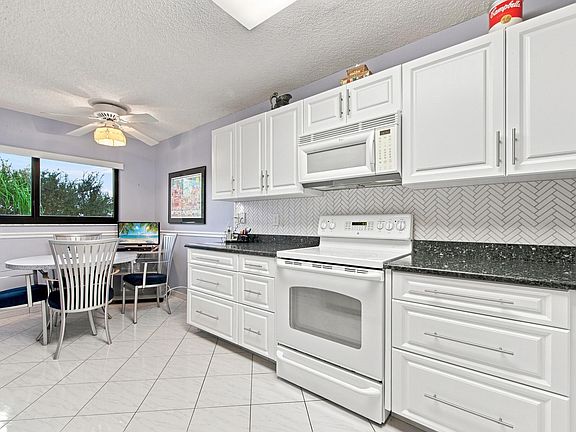 5th image of 15075 WITNEY Rd #303