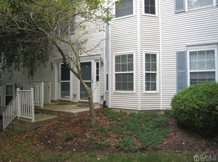 605 Cypress Ln, East Brunswick, NJ 08816