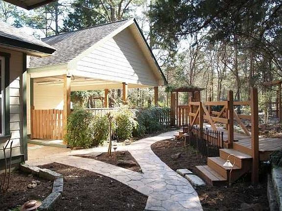 3rd image of 104 Mulberry Ln