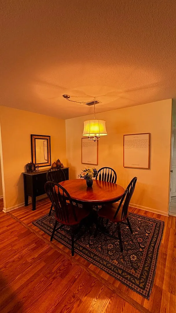 Stunning Villa in the Heart of On Top of the World 55+ community — Photo 3