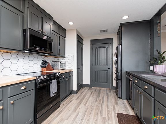 2nd image of 833 Karey Dr