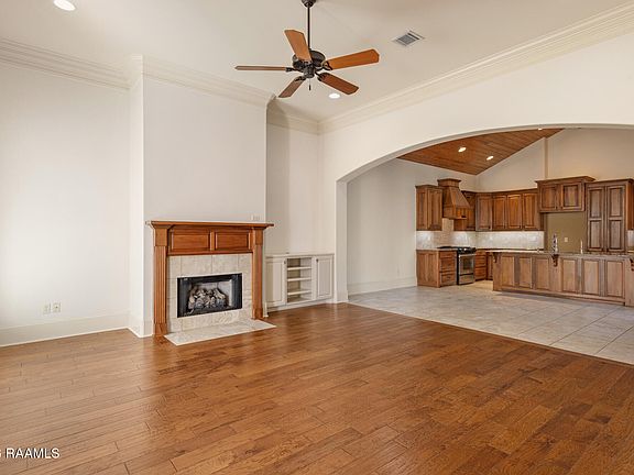 4th image of 101 Ocean Cliff Ln