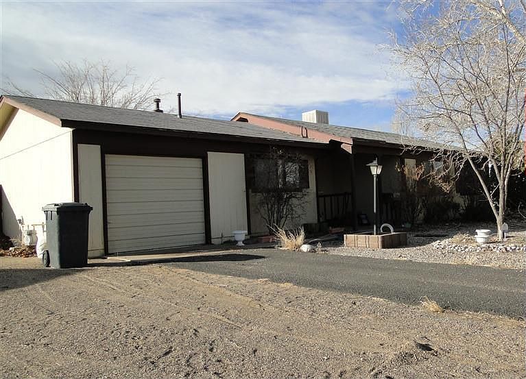 Home for Sale in Rio Rancho, NM $79,900