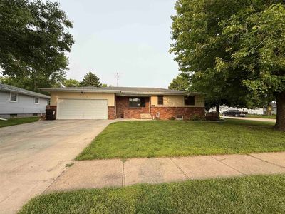 1312 N 8th St, David City, NE, 68632