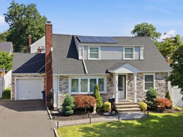 353 Whitewood Rd, Union Twp., NJ 07083