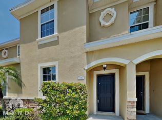 1942 Greenwood Valley Dr, Plant City, FL 33563