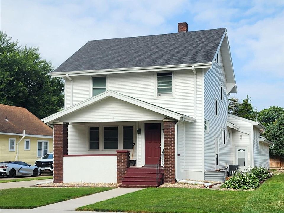 2nd image of 1233 N I St