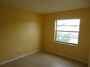 4th image of 510 24th Ave N APT 206