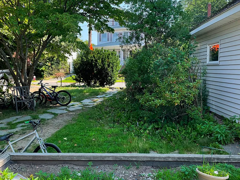 43 Lincoln St — Photo 7