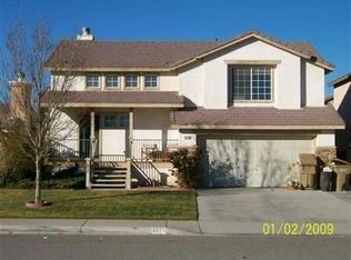 9370 Dragon Tree Dr, Hesperia, CA 92344