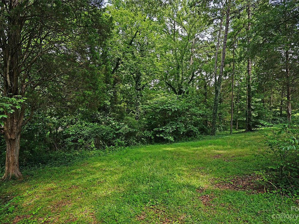 1st image of 217 Birchwood Dr