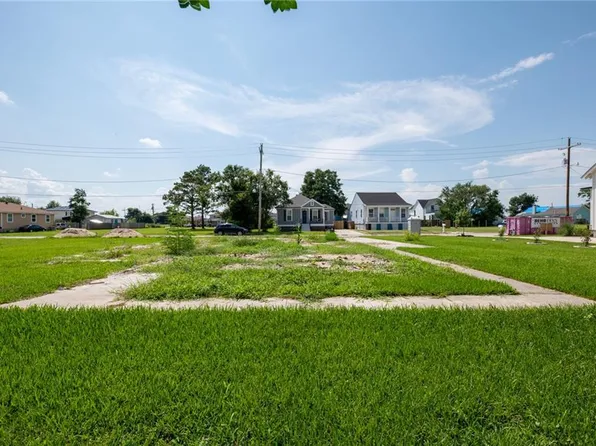 1815 Benjamin St, Arabi, LA 70032