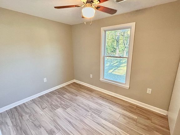 5th image of 2909 Meridian St NE