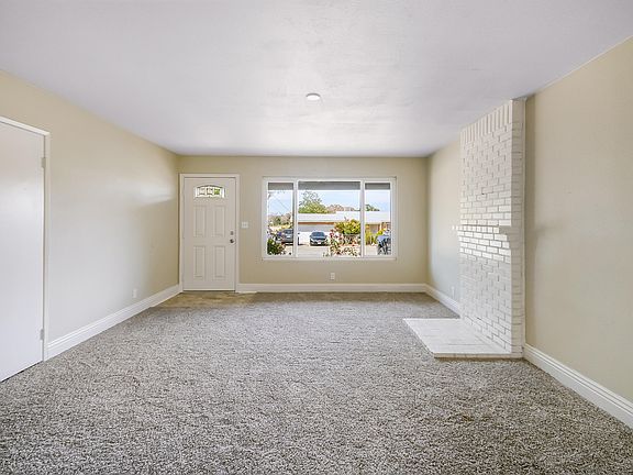 3rd image of 16800 Mackennas Gold Ave