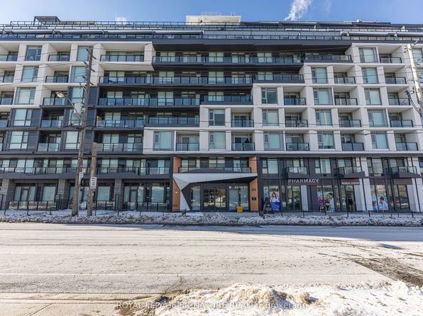 556 Marlee Ave #813, Toronto, ON M6B 3J4