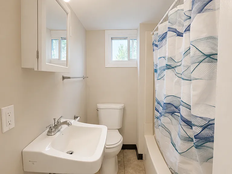 272 Maple Ave — Photo 9
