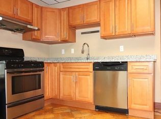 500 Centre St #2, Newton, MA 02458