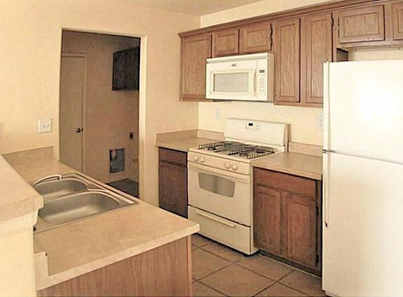 4th image of 5724 Saluki Dr