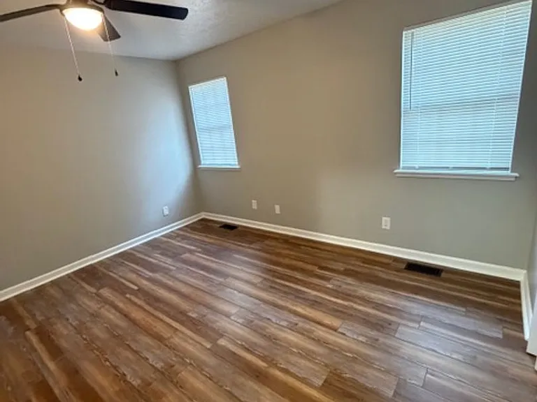 431 Sentry Oaks Dr — Photo 24