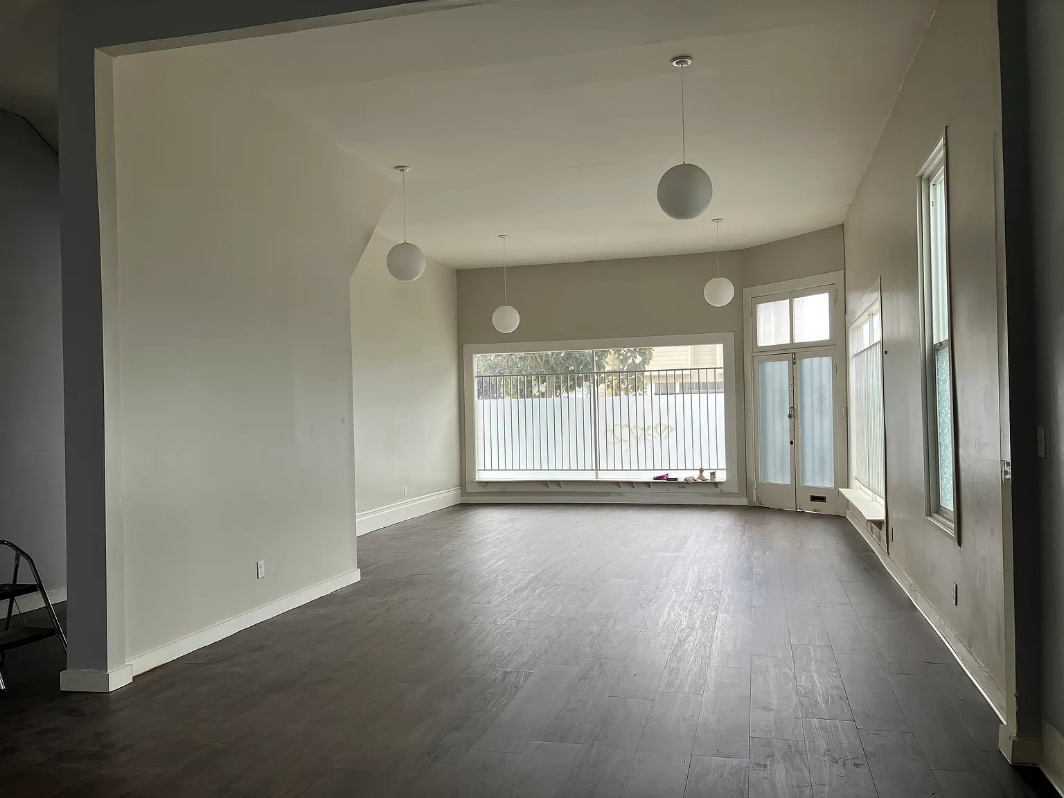 1 bed, 1200 sqft, $3,000 — Photo 2