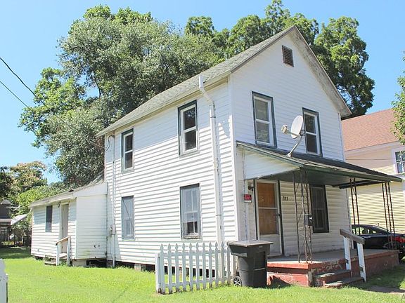 2nd image of 711 Greenleaf St