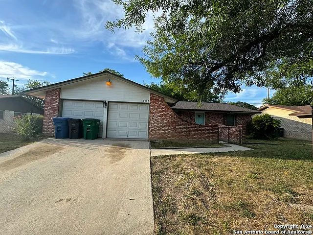 5115 Staplehurst St — Photo 2