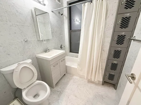 1428 Lexington Avenue image 12 of 16