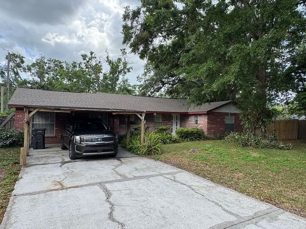 1605 Fairlane Pl