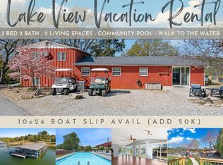 10 Holiday Hideaway Ct, Reeds Spring, MO 65737