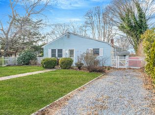 39 Kay Road, Calverton, NY 11933