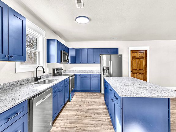 4th image of 519 Myrtle Street