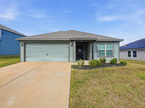 105 Clark St, Venus, TX 76084