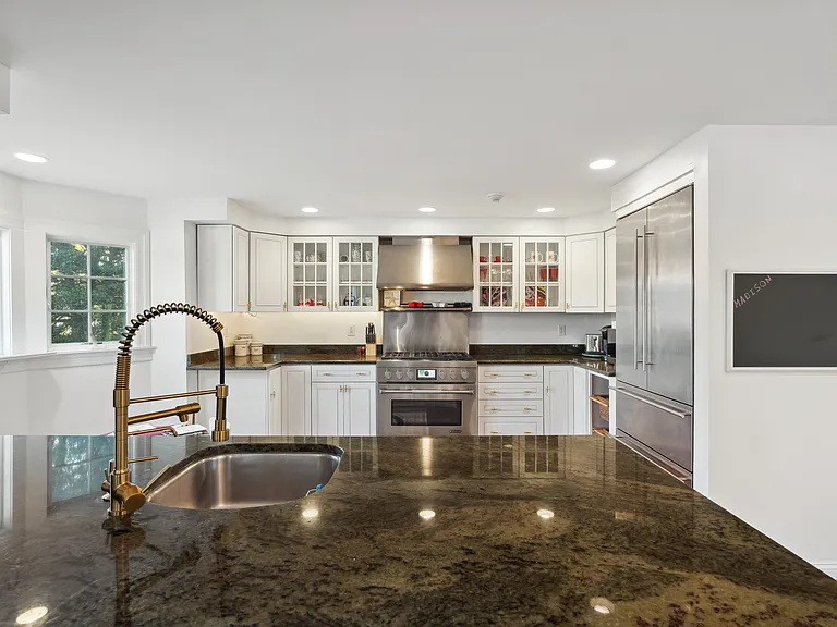 215 Windmill Ln — Photo 10
