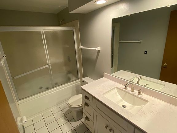 3rd image of 2163 Indianola Ave APT C