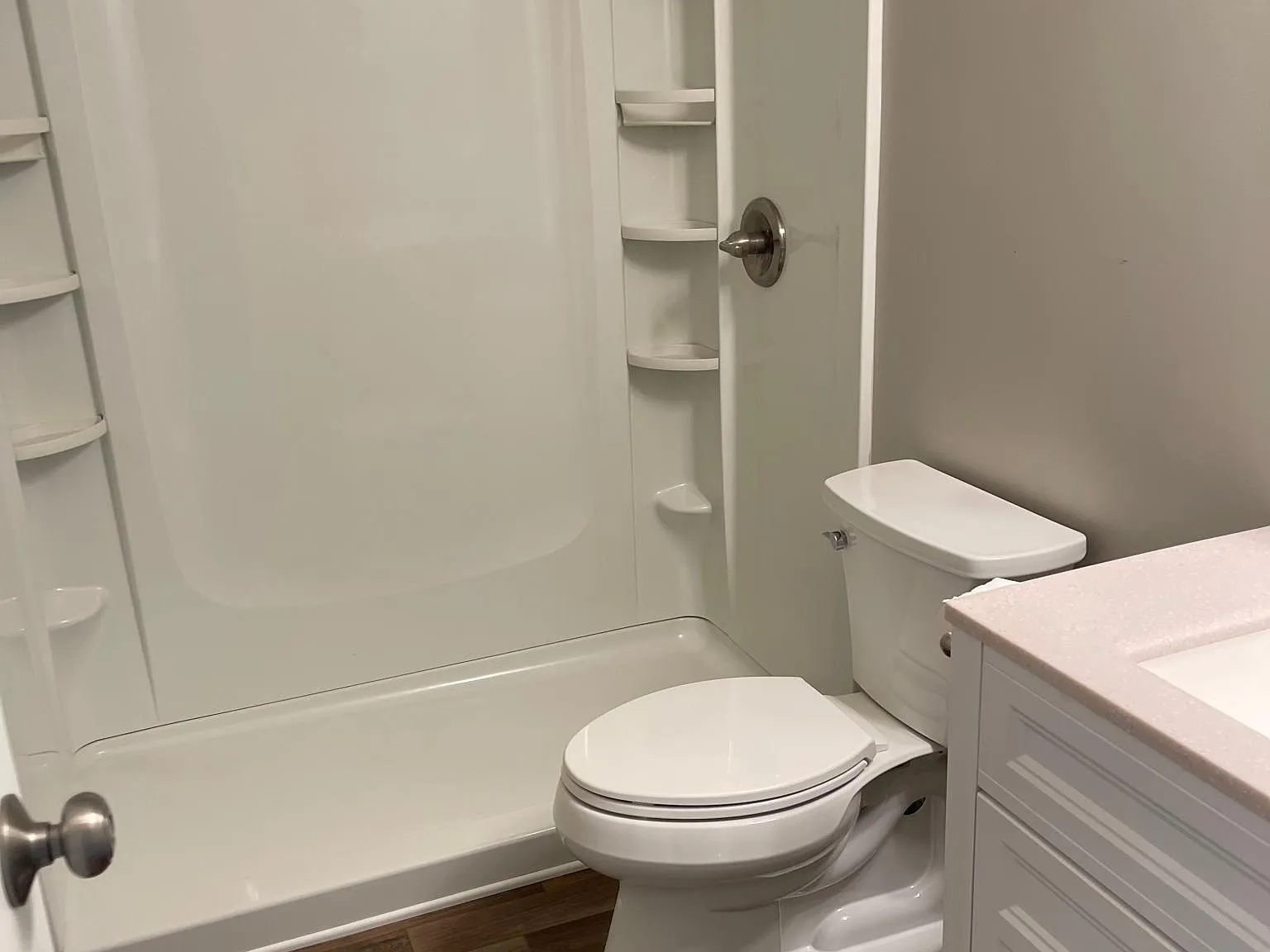 2 bed, 1000 sqft, $1,150 — Photo 4