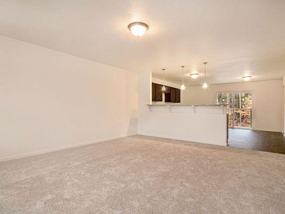 5th image of 10656 Woodbushe Dr SE