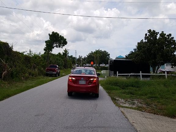 5th image of 3177 NE Lake Ave