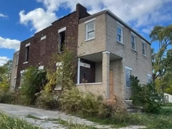 72 E 152nd St, Harvey, IL 60426