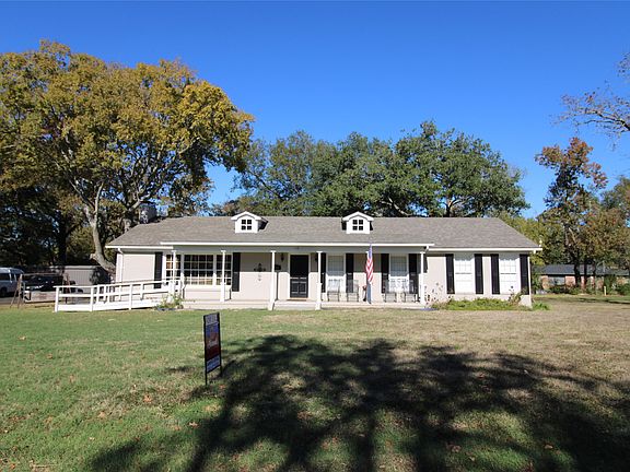 2nd image of 116 Leland Dr