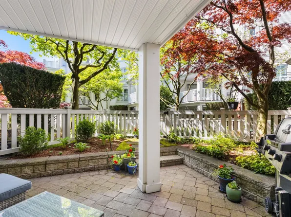 147 E 1st St #113, North Vancouver, BC V7L 1B2