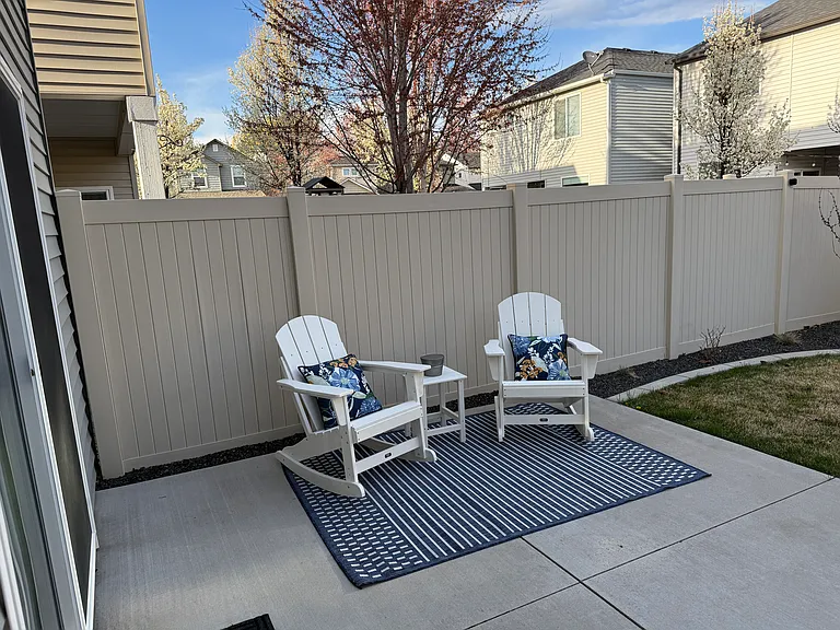 1928 N Justin Ave — Photo 37