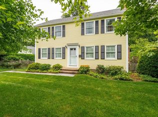 31 Glenwood Cir, Longmeadow, MA 01106