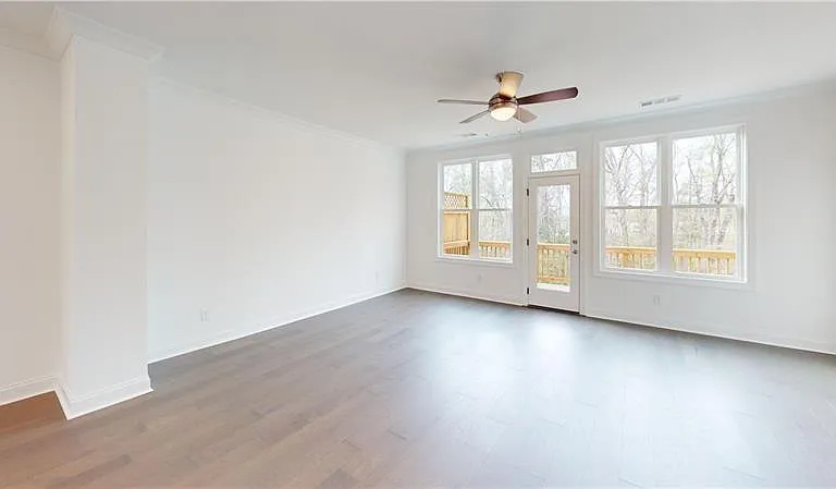 141 Basil St — Photo 2
