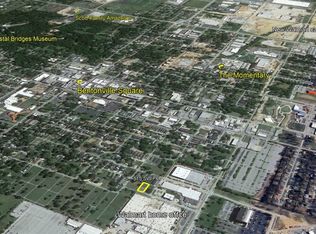 515 SW F St, Bentonville, AR 72712