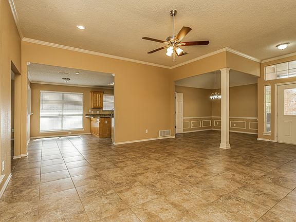 4th image of 4045 Brookway Dr