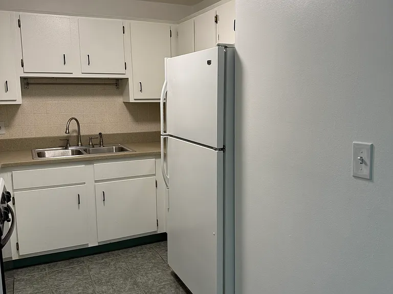 134 Mammoth Rd #28 — Photo 2