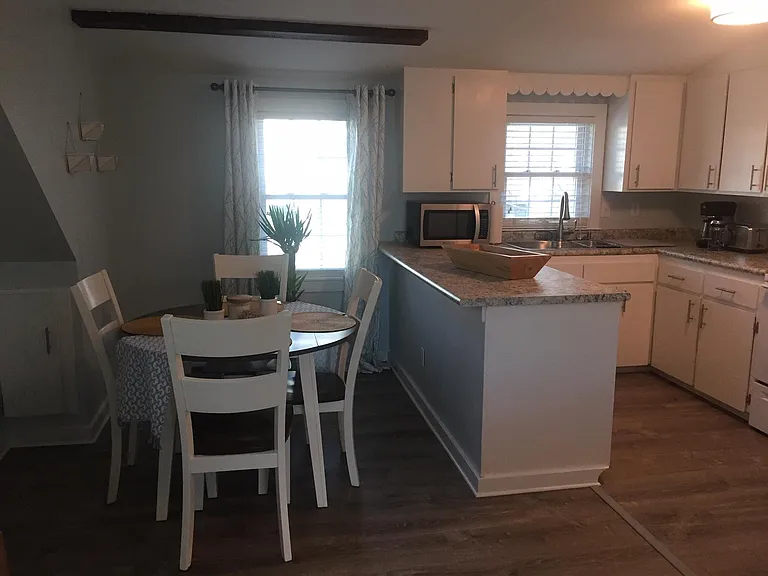 17 Sunset Ave — Photo 19